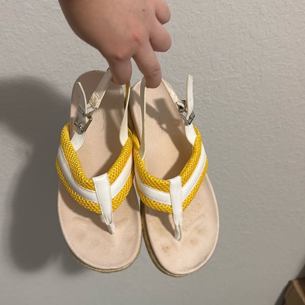 Used sandal from Aldo Size 6